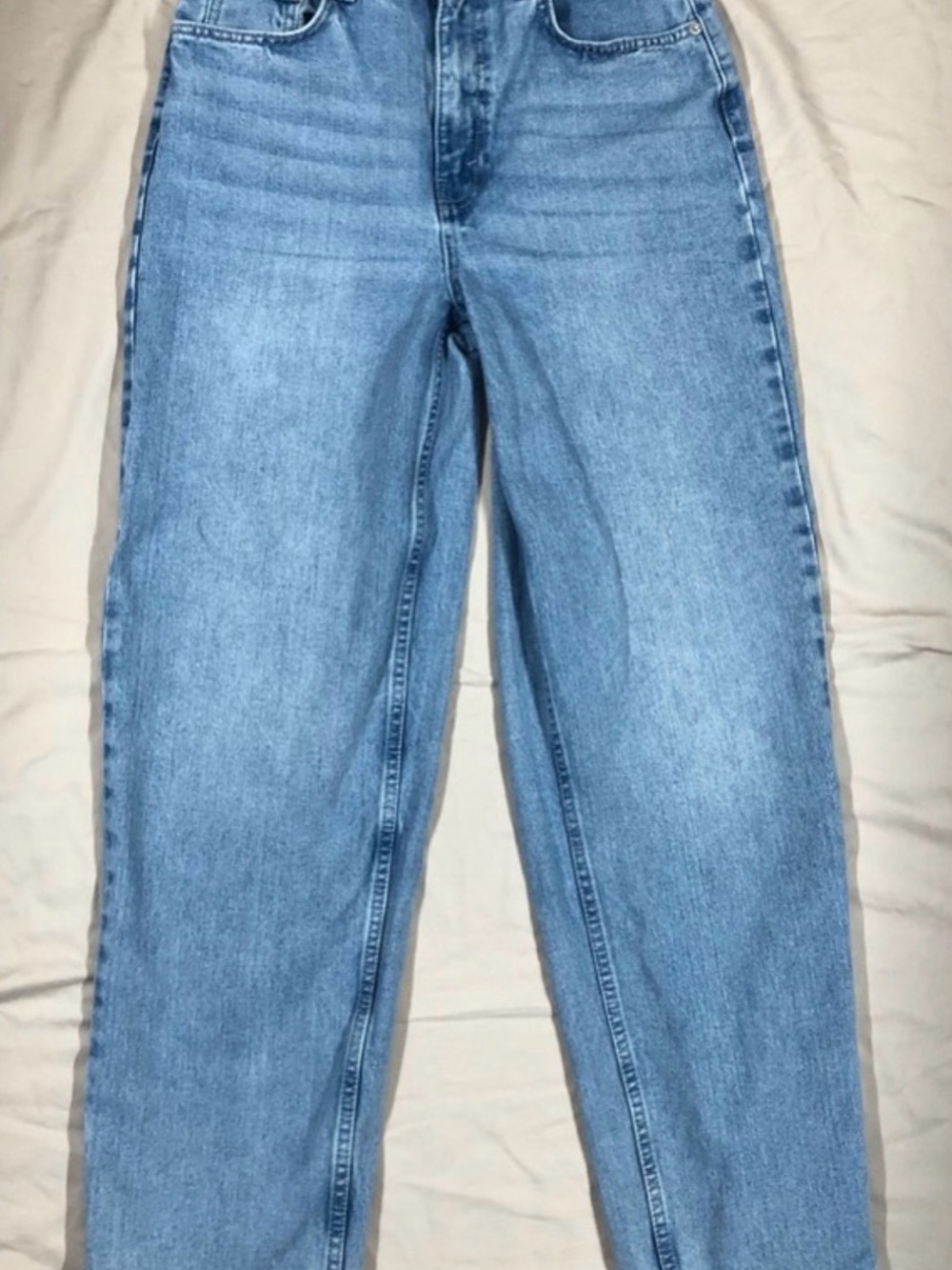 BDG Light Blue High-Rise straight Jeans with Red Stitching